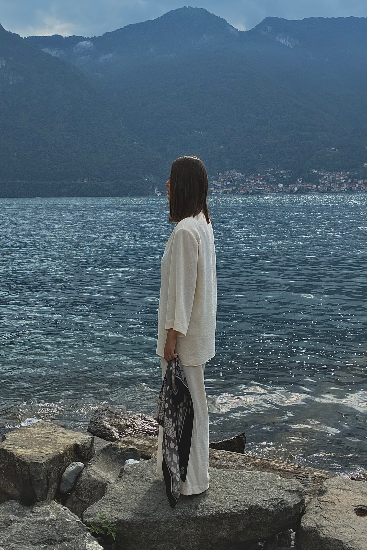 Kostiumas &quot;pearly-pearl&quot;, oversized