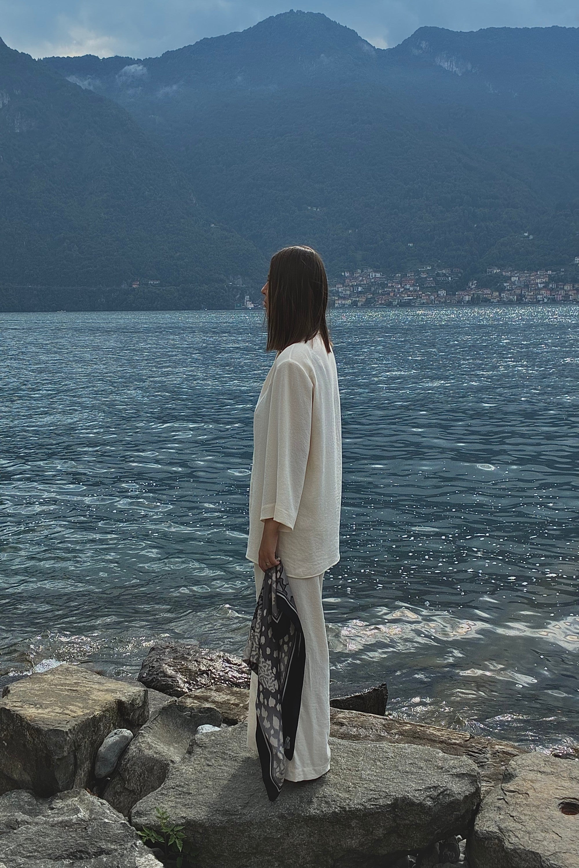 Kostiumas &quot;pearly-pearl&quot;, oversized